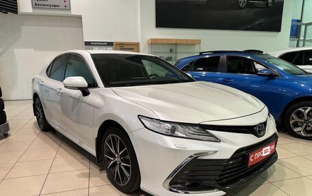 Toyota Camry, 2021 год, 3 750 000 рублей, 3 фотография