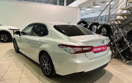 Toyota Camry, 2021 год, 3 750 000 рублей, 5 фотография