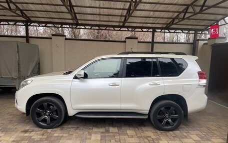 Toyota Land Cruiser Prado 150 рестайлинг 2, 2013 год, 2 950 000 рублей, 1 фотография