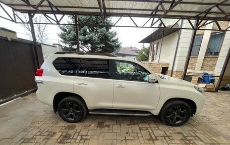 Toyota Land Cruiser Prado 150 рестайлинг 2, 2013 год, 2 950 000 рублей, 6 фотография