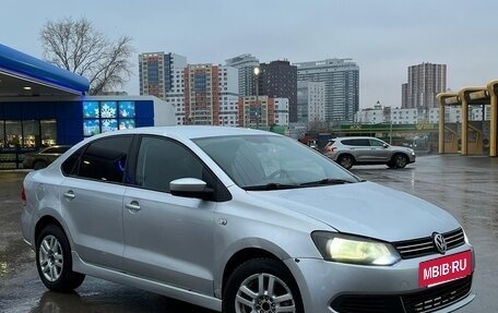 Volkswagen Polo VI (EU Market), 2011 год, 565 000 рублей, 3 фотография