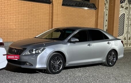 Toyota Camry, 2013 год, 1 850 000 рублей, 3 фотография