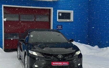 Toyota Camry, 2019 год, 3 100 000 рублей, 1 фотография