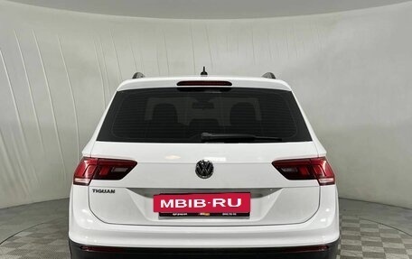 Volkswagen Tiguan II, 2019 год, 2 290 000 рублей, 6 фотография