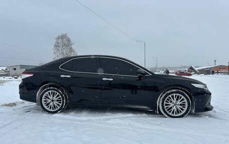 Toyota Camry, 2019 год, 3 100 000 рублей, 10 фотография