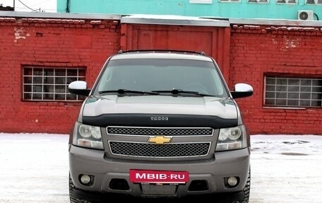 Chevrolet Tahoe III, 2013 год, 2 190 000 рублей, 2 фотография