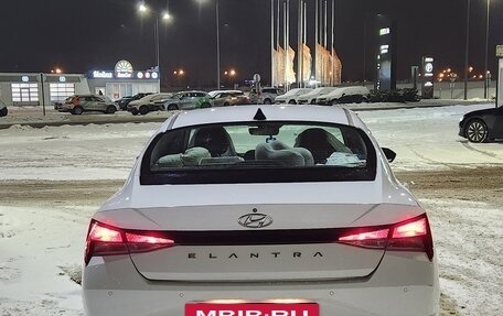 Hyundai Elantra, 2021 год, 2 140 000 рублей, 5 фотография