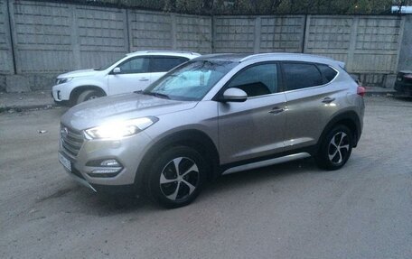 Hyundai Tucson III, 2017 год, 1 950 000 рублей, 8 фотография