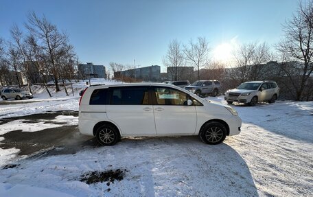 Toyota ISis I, 2009 год, 900 000 рублей, 8 фотография