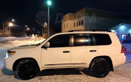 Toyota Land Cruiser 200, 2010 год, 2 650 000 рублей, 10 фотография