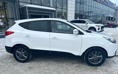 Hyundai ix35 I рестайлинг, 2015 год, 1 300 000 рублей, 10 фотография