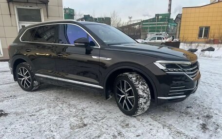 Volkswagen Touareg III, 2019 год, 5 500 000 рублей, 14 фотография