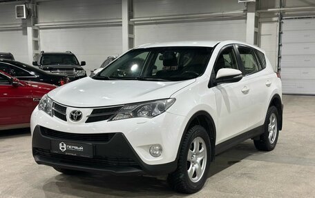 Toyota RAV4, 2015 год, 1 695 000 рублей, 1 фотография