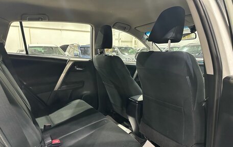 Toyota RAV4, 2015 год, 1 695 000 рублей, 16 фотография