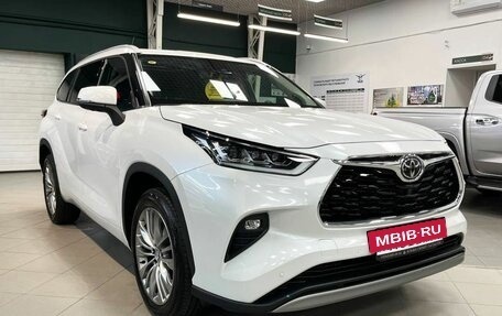 Toyota Highlander, 2024 год, 6 999 000 рублей, 4 фотография