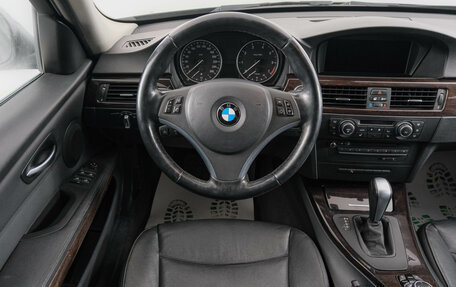 BMW 3 серия, 2011 год, 1 519 000 рублей, 14 фотография