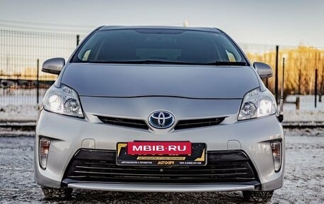 Toyota Prius, 2014 год, 1 285 000 рублей, 3 фотография