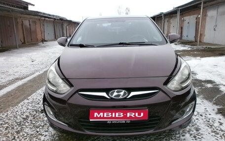 Hyundai Solaris II рестайлинг, 2013 год, 920 000 рублей, 1 фотография