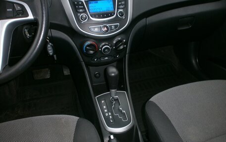 Hyundai Solaris II рестайлинг, 2013 год, 920 000 рублей, 15 фотография