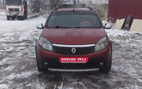 Renault Sandero I, 2012 год, 900 000 рублей, 2 фотография