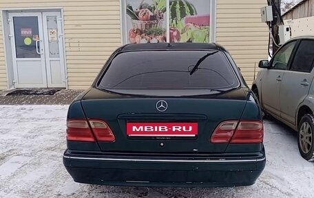 Mercedes-Benz E-Класс, 2001 год, 640 000 рублей, 2 фотография