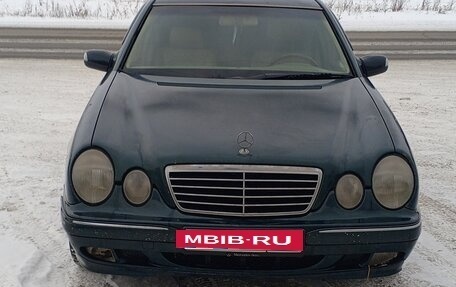 Mercedes-Benz E-Класс, 2001 год, 640 000 рублей, 7 фотография