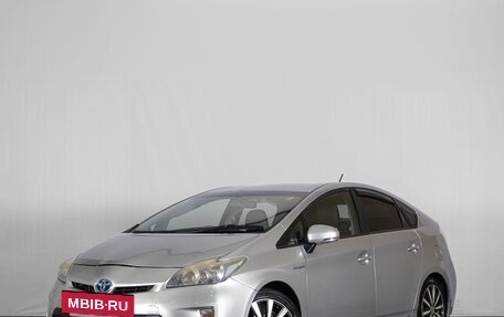 Toyota Prius, 2015 год, 1 199 000 рублей, 3 фотография