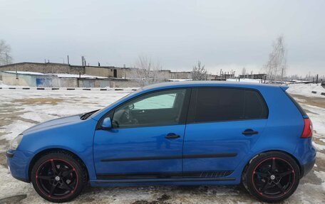 Volkswagen Golf V, 2004 год, 590 000 рублей, 2 фотография