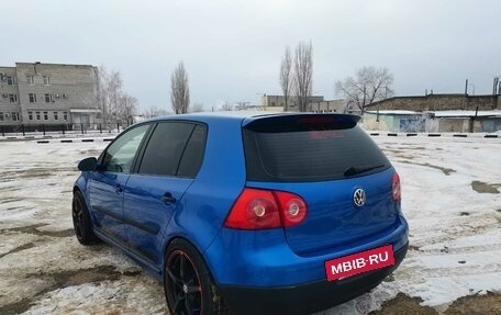 Volkswagen Golf V, 2004 год, 590 000 рублей, 3 фотография