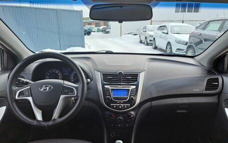 Hyundai Solaris II рестайлинг, 2012 год, 670 000 рублей, 17 фотография