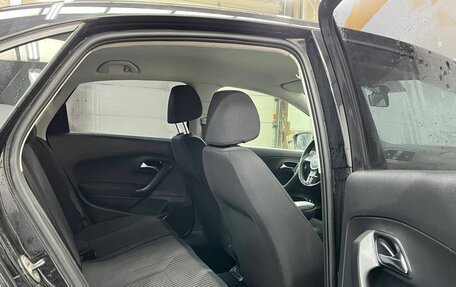 Volkswagen Polo VI (EU Market), 2011 год, 690 000 рублей, 26 фотография