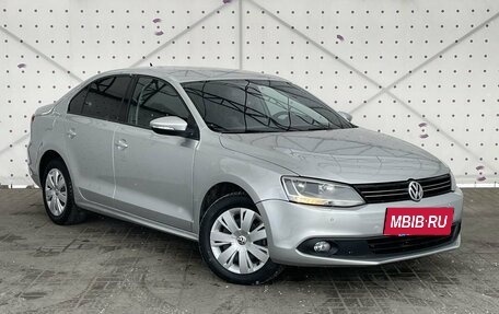 Volkswagen Jetta VI, 2011 год, 1 175 000 рублей, 2 фотография