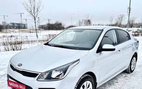 KIA Rio IV, 2018 год, 1 395 000 рублей, 2 фотография