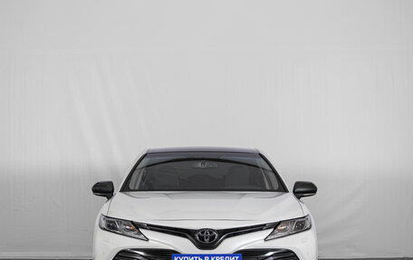 Toyota Camry, 2020 год, 3 279 000 рублей, 2 фотография