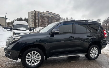 Toyota Land Cruiser Prado 150 рестайлинг 2, 2017 год, 3 950 000 рублей, 2 фотография