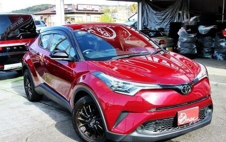 Toyota C-HR I рестайлинг, 2018 год, 1 550 000 рублей, 1 фотография