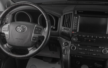 Toyota Land Cruiser 200, 2011 год, 3 199 000 рублей, 18 фотография