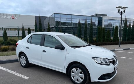 Renault Logan II, 2018 год, 700 000 рублей, 4 фотография