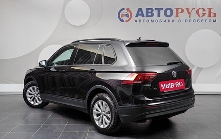 Volkswagen Tiguan II, 2019 год, 2 571 000 рублей, 2 фотография