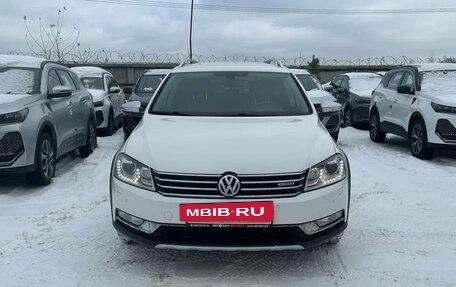 Volkswagen Passat B7, 2012 год, 1 379 000 рублей, 2 фотография