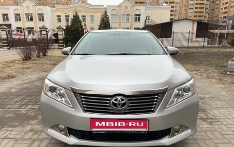 Toyota Camry, 2013 год, 1 650 000 рублей, 2 фотография