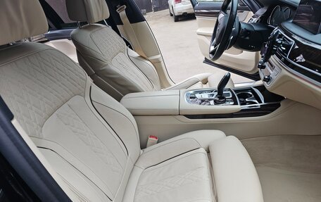 BMW 7 серия, 2018 год, 5 600 000 рублей, 15 фотография