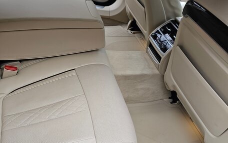 BMW 7 серия, 2018 год, 5 600 000 рублей, 19 фотография