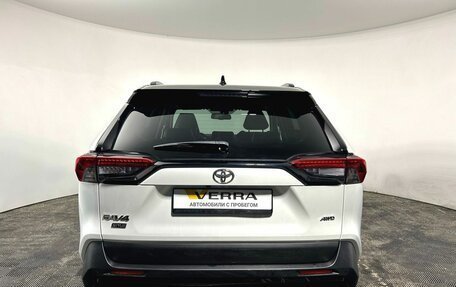 Toyota RAV4, 2021 год, 3 870 000 рублей, 7 фотография