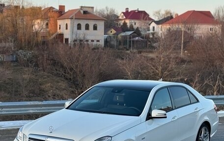 Mercedes-Benz E-Класс, 2010 год, 22 фотография