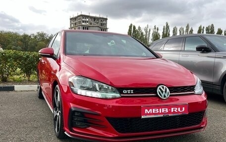 Volkswagen Golf GTI VII, 2018 год, 2 850 000 рублей, 1 фотография