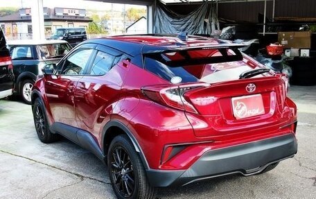 Toyota C-HR I рестайлинг, 2018 год, 1 550 000 рублей, 14 фотография