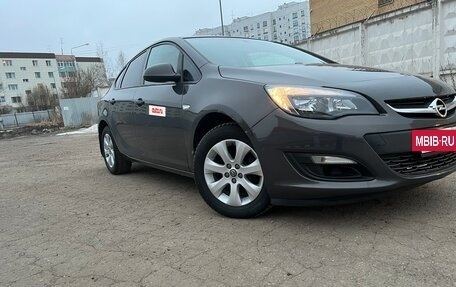 Opel Astra J, 2014 год, 960 000 рублей, 2 фотография