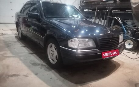 Mercedes-Benz C-Класс, 1996 год, 340 000 рублей, 3 фотография