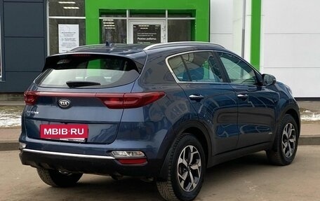 KIA Sportage IV рестайлинг, 2021 год, 2 359 000 рублей, 5 фотография